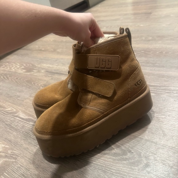 UGG Chestnut Suede Ankle Boots - Picture 4 of 5